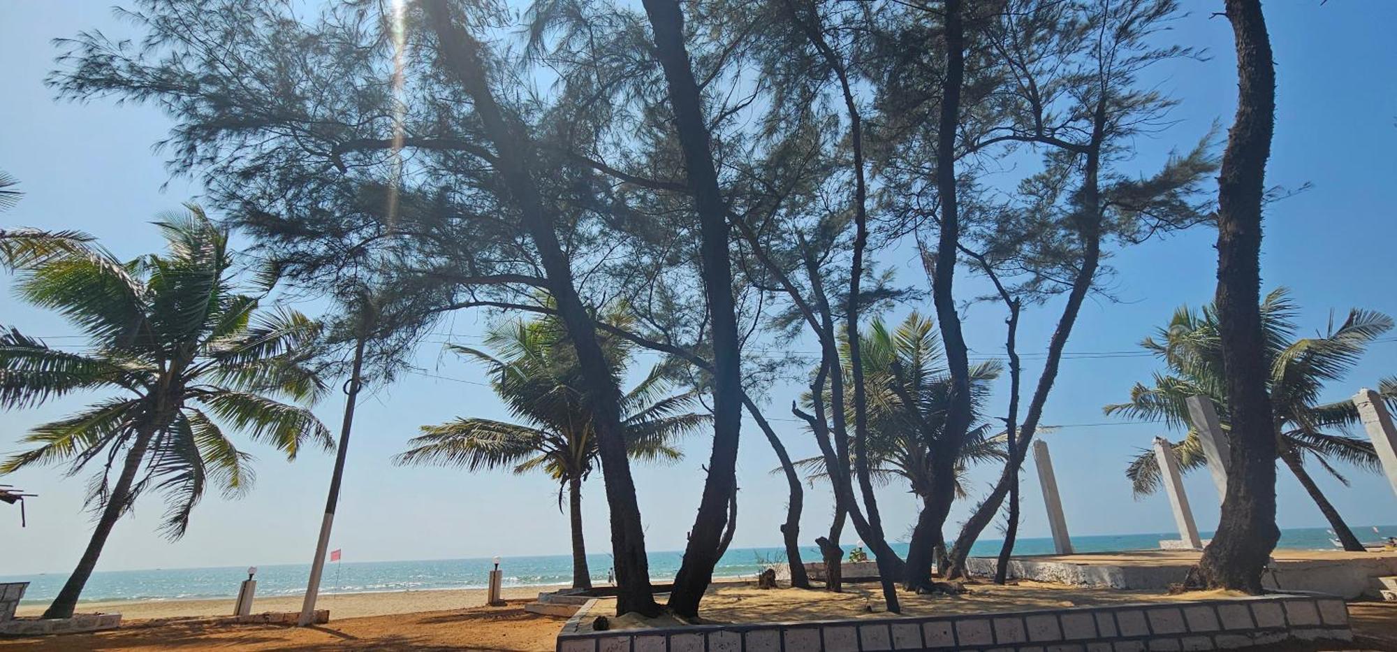 The La Mer Beach Resort Гокарна Экстерьер фото